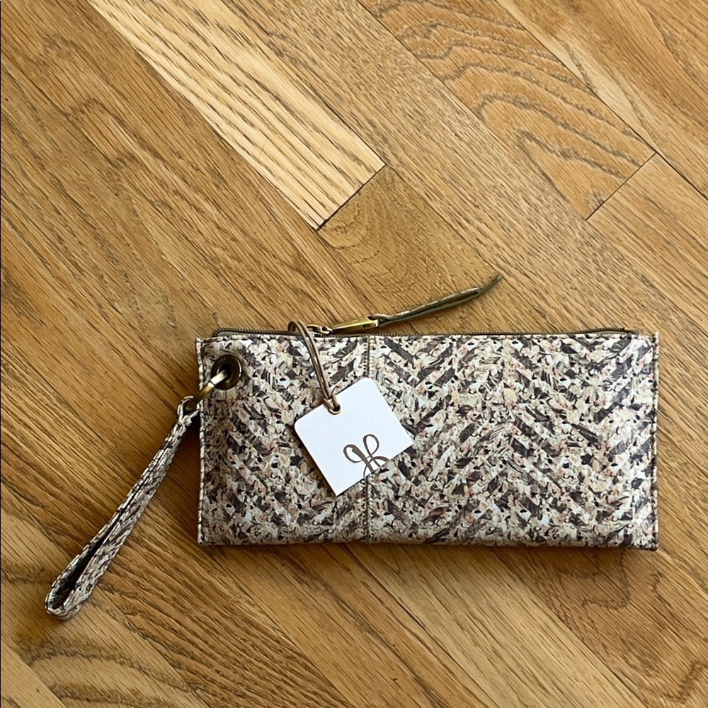 Hobo Vida Wristlet Leather Clutch